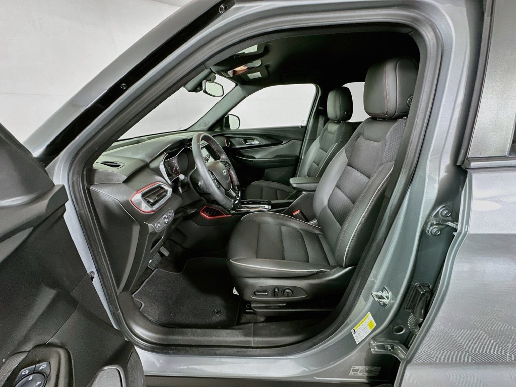 Used 2023 Chevrolet TrailBlazer RS w/ Convenience Package FWD image 21