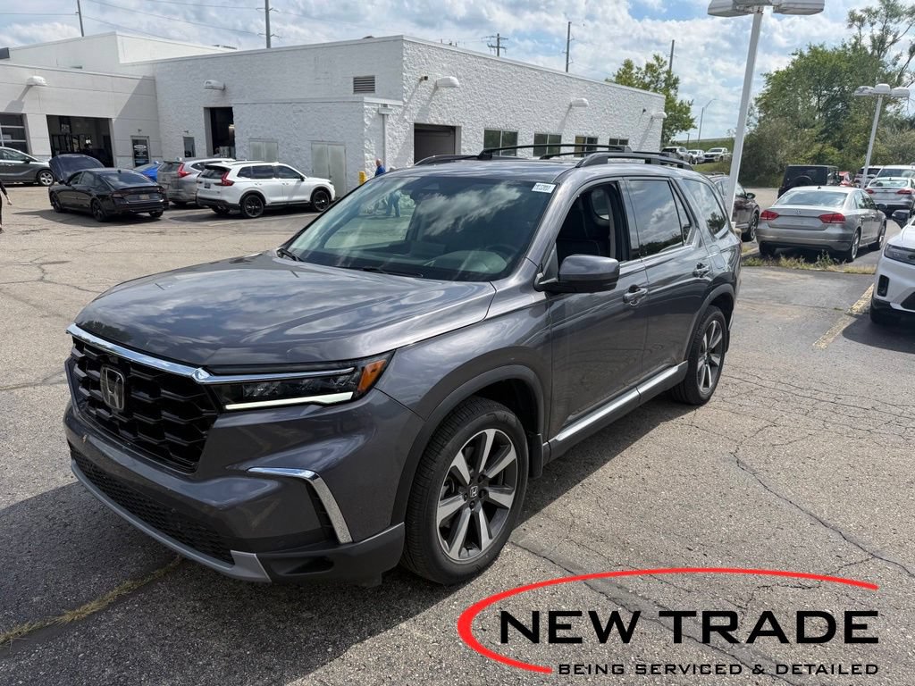 Used 2025 Honda Pilot Elite