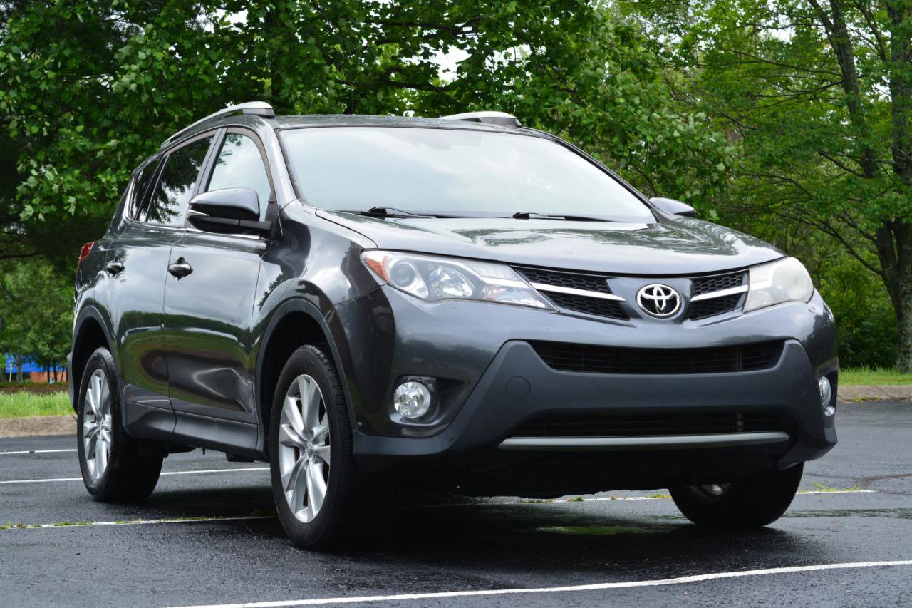Used 2014 Toyota RAV4 Limited w/ Technology Package FWD image 3
