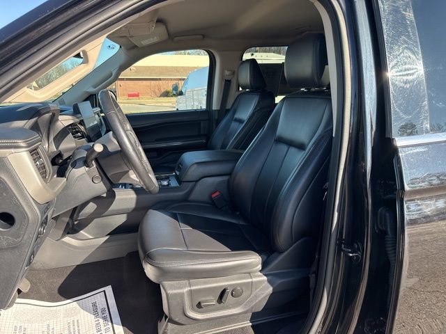 Used 2024 Ford Expedition XLT AWD/4WD image 31