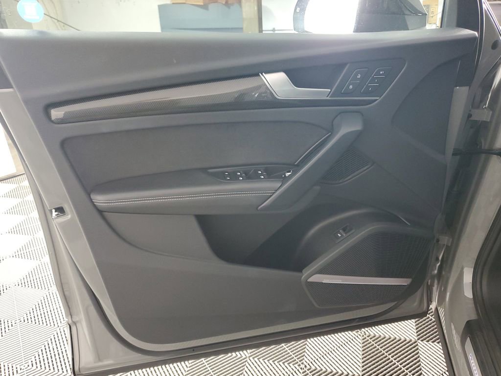 Used 2021 Audi SQ5 Premium Plus w/ Premium Plus Package image 26