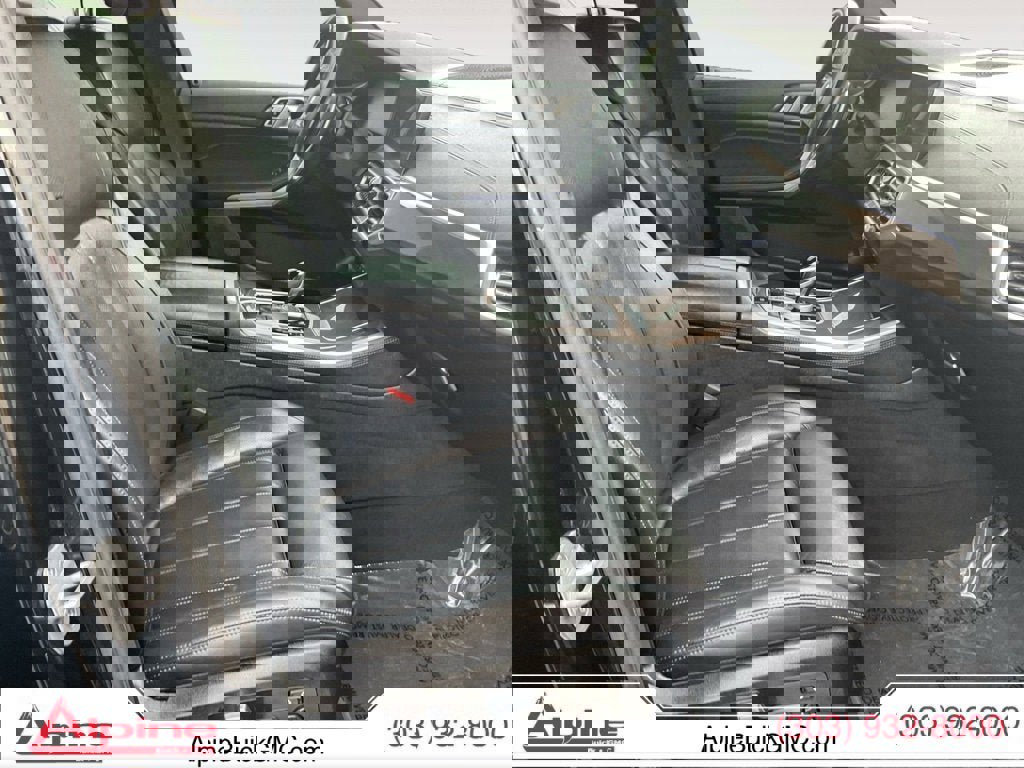 Used 2022 BMW X5 xDrive40i w/ Luxury Seating Package image 15