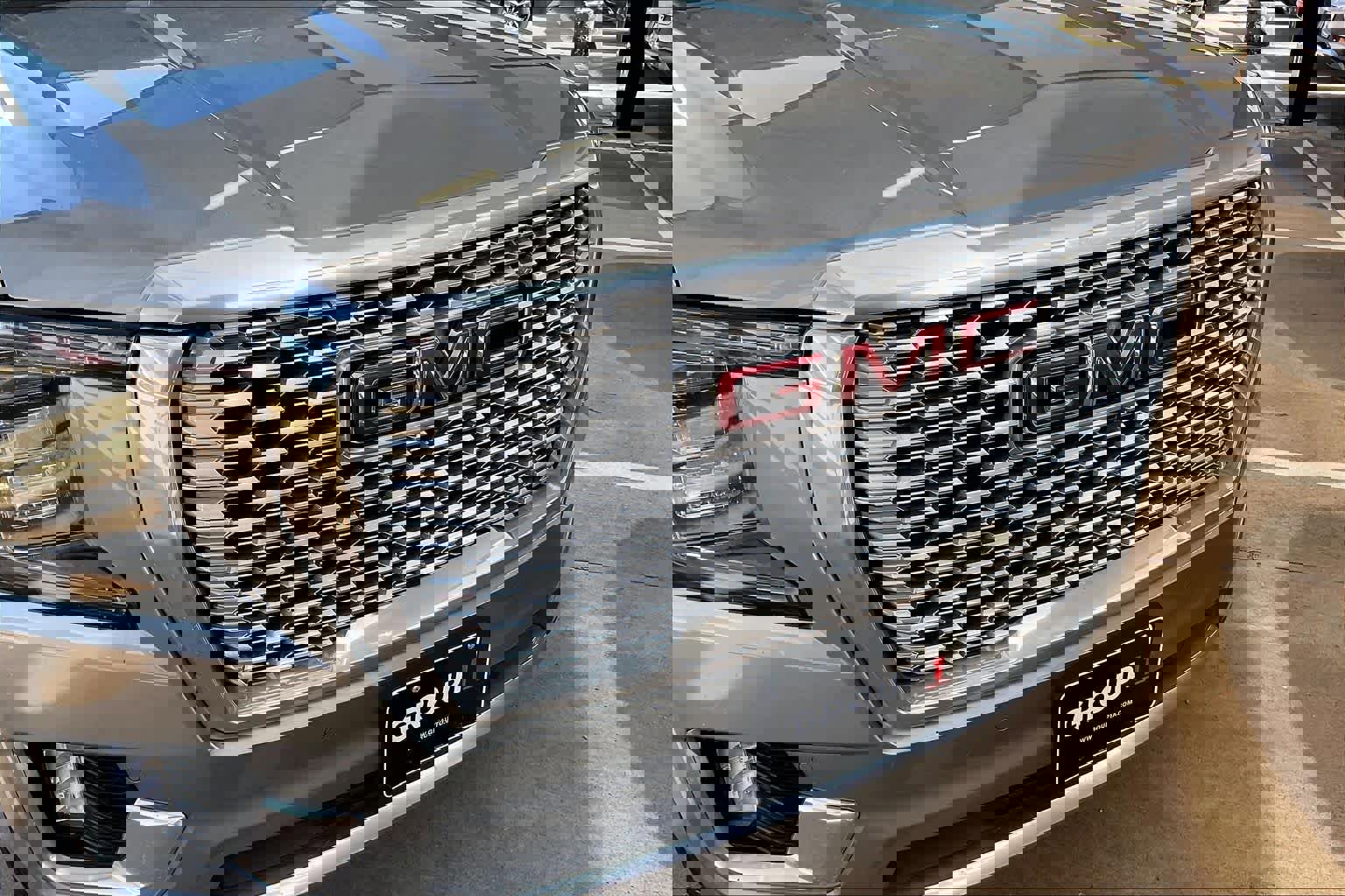 Certified 2023 GMC Yukon Denali image 28