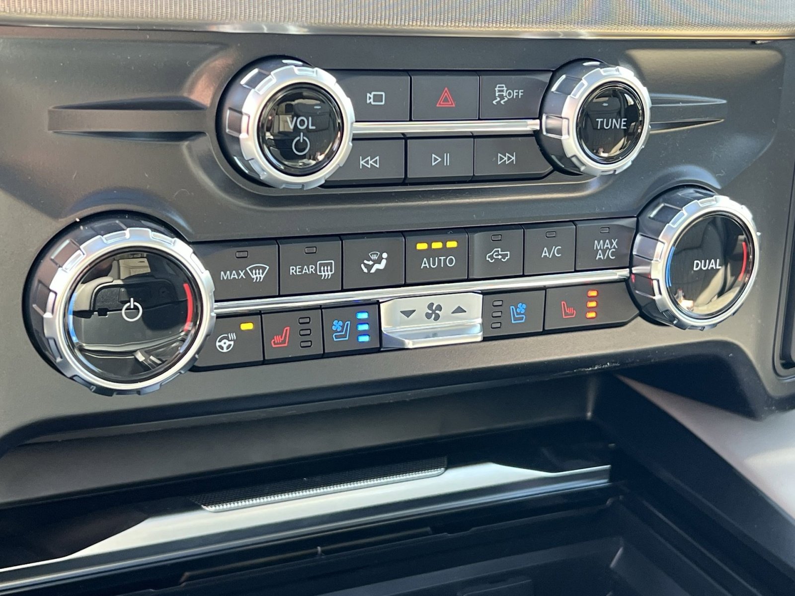 New 2026 Ford F450 Platinum w/ Platinum Plus Package AWD/4WD image 21