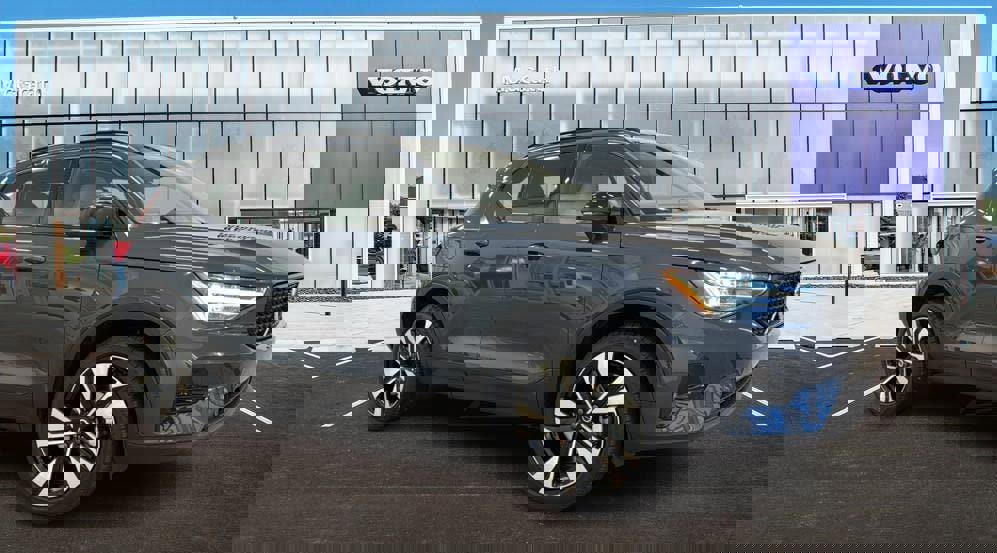 New 2026 Volvo XC40 B5 Plus w/ Climate Package