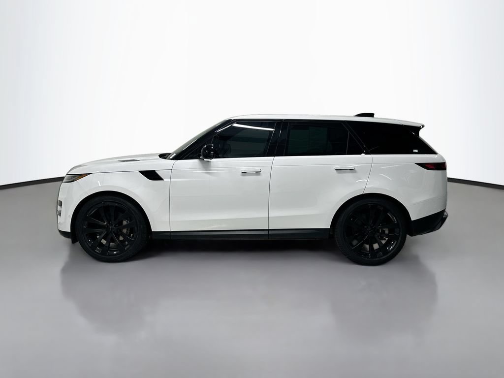 Used 2024 Land Rover Range Rover Sport SE AWD/4WD image 2