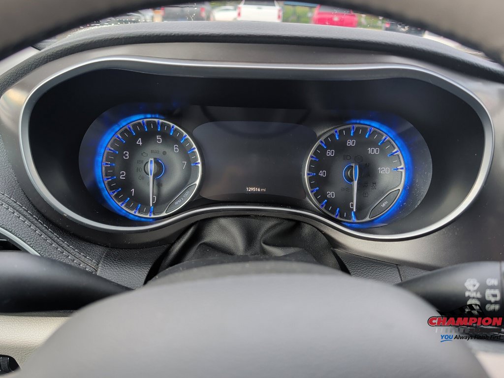 Used 2017 Chrysler Pacifica Limited FWD image 25