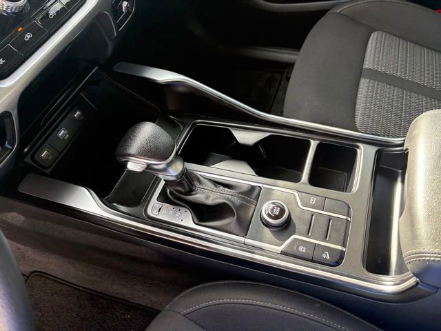 Used 2023 Kia Sorento LX image 21