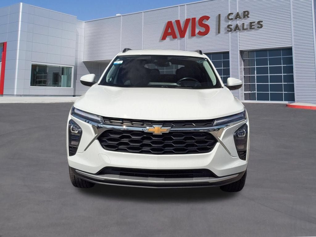 Used 2025 Chevrolet Trax LT w/ LT Convenience Package FWD image 10