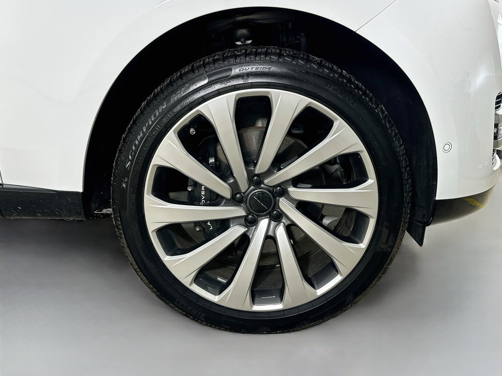 New 2026 Land Rover Range Rover SE AWD/4WD image 10