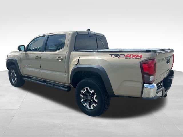 Used 2018 Toyota Tacoma TRD Off-Road image 3