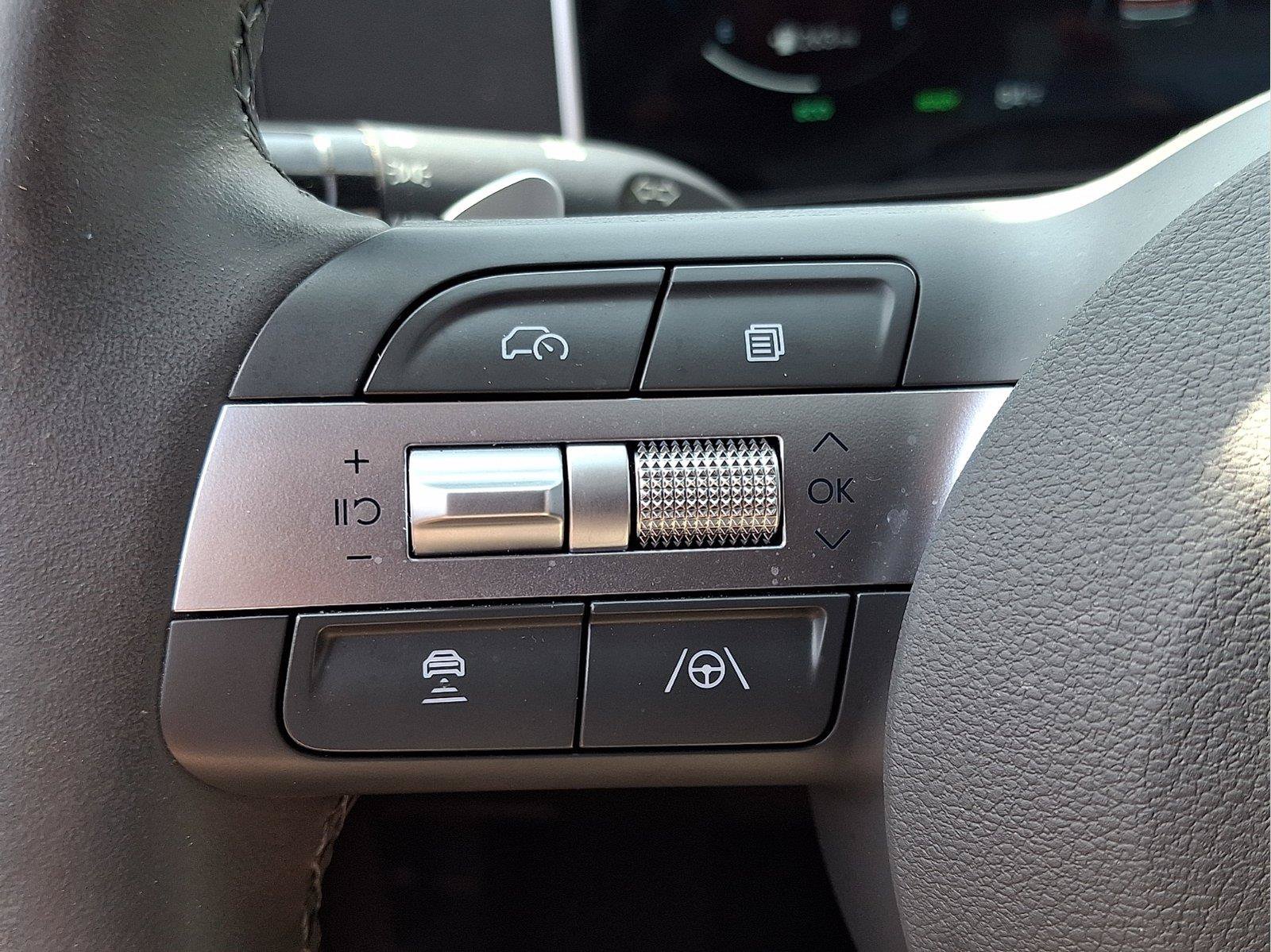 Used 2025 Hyundai Sonata Limited FWD image 20