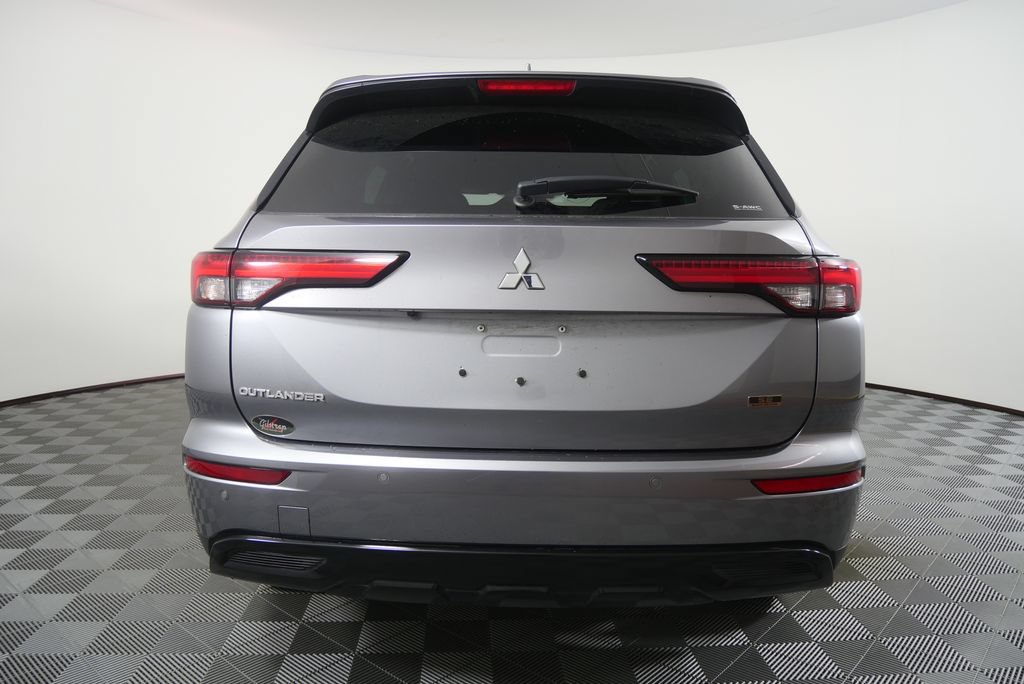 Used 2023 Mitsubishi Outlander SE Black Edition AWD/4WD image 4
