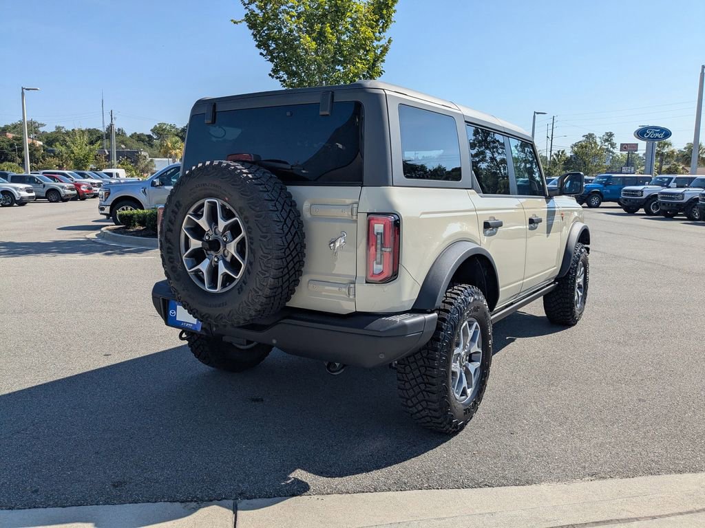 New 2025 Ford Bronco Badlands video 4