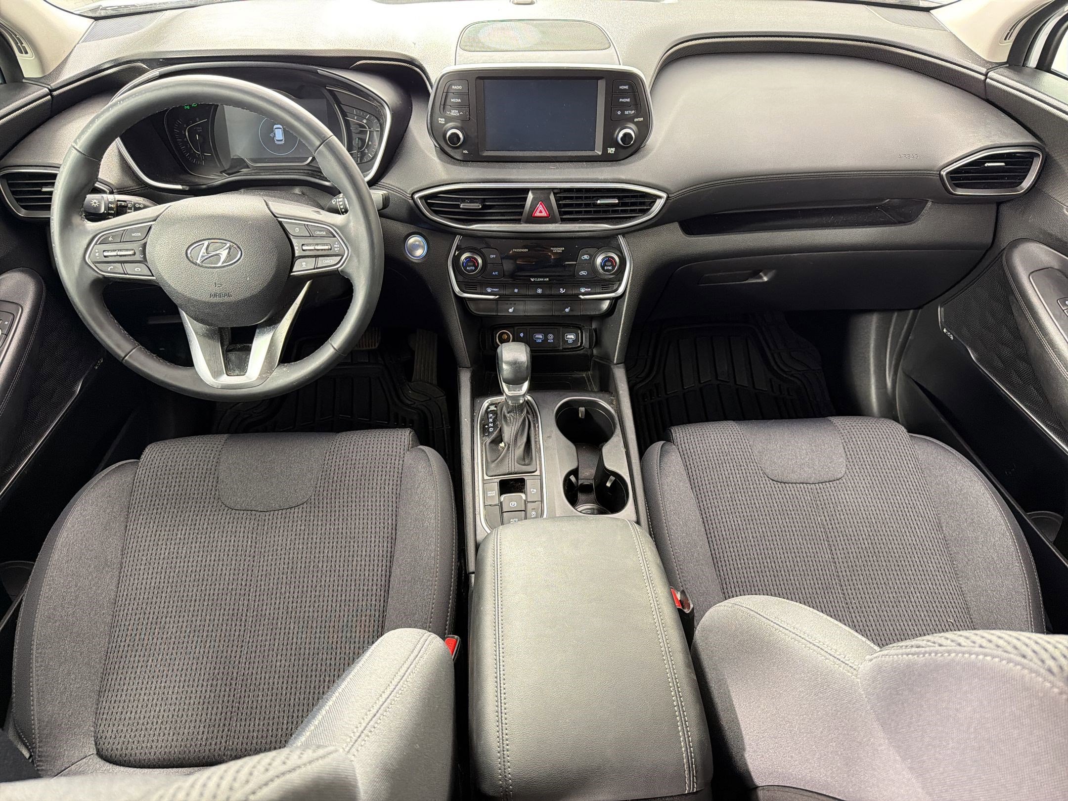 Used 2020 Hyundai Santa Fe SEL w/ Convenience Package image 16