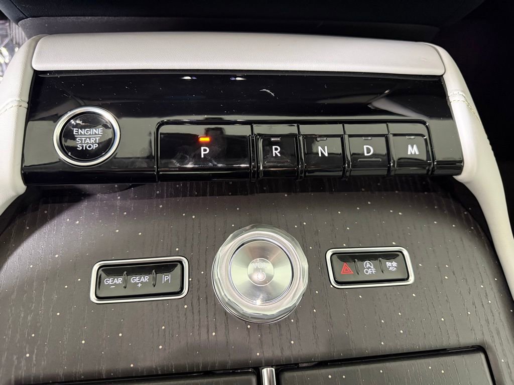 New 2025 Lincoln Navigator L Black Label AWD/4WD image 23