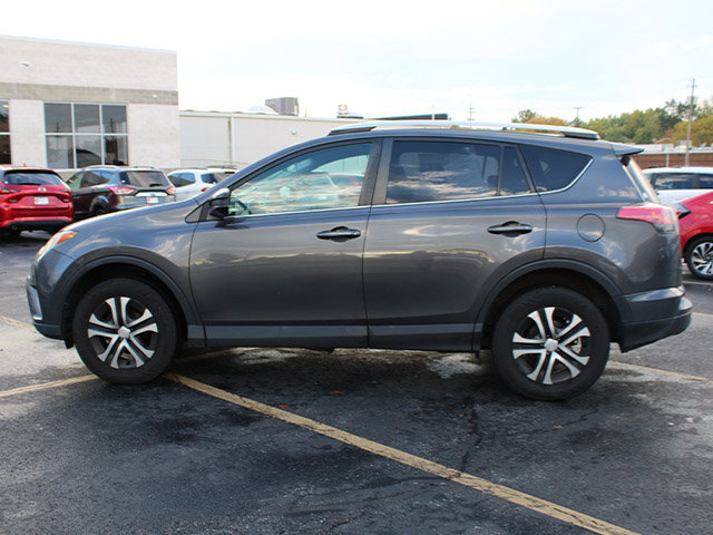 Used 2016 Toyota RAV4 LE AWD/4WD image 7