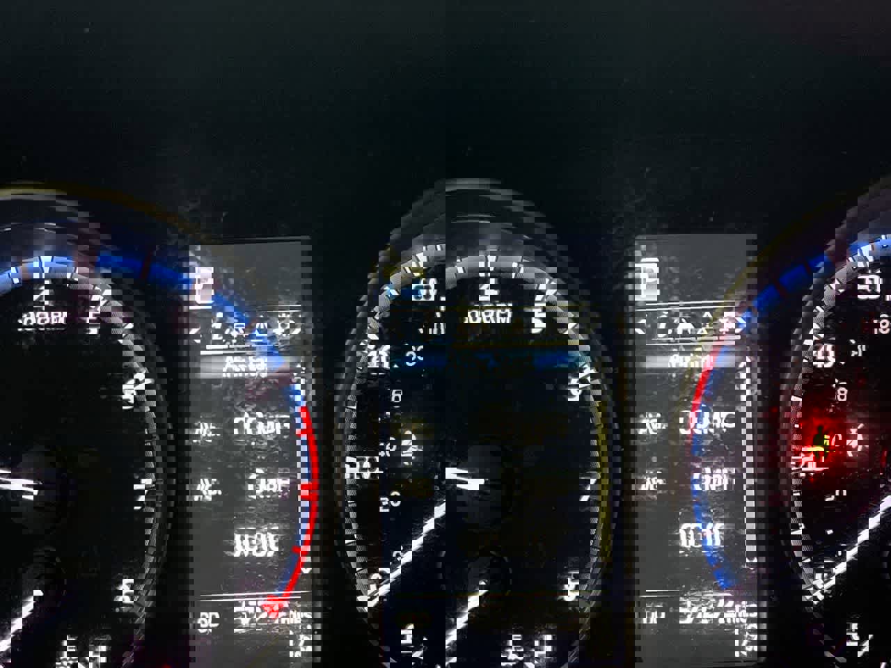 Used 2018 Toyota RAV4 LE image 15