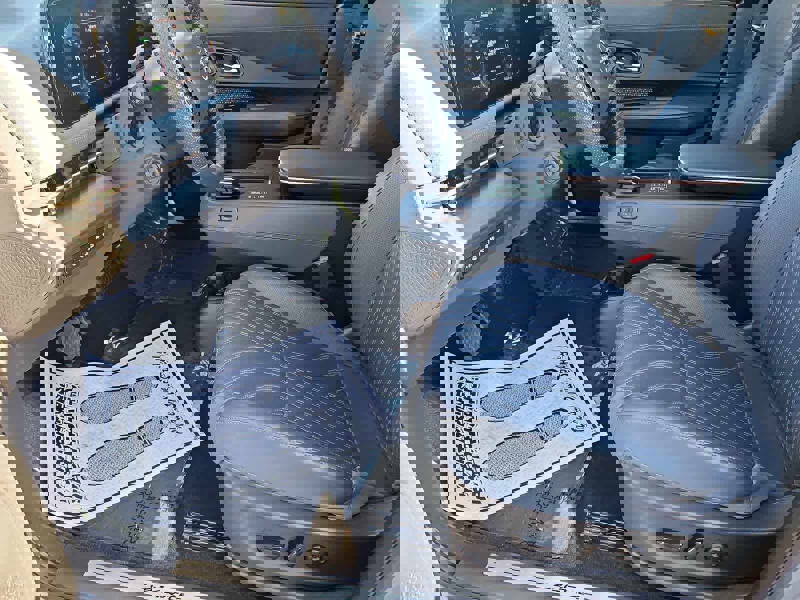 Used 2023 Nissan Ariya image 16