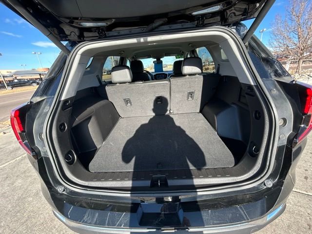 Used 2024 GMC Terrain SLT image 25