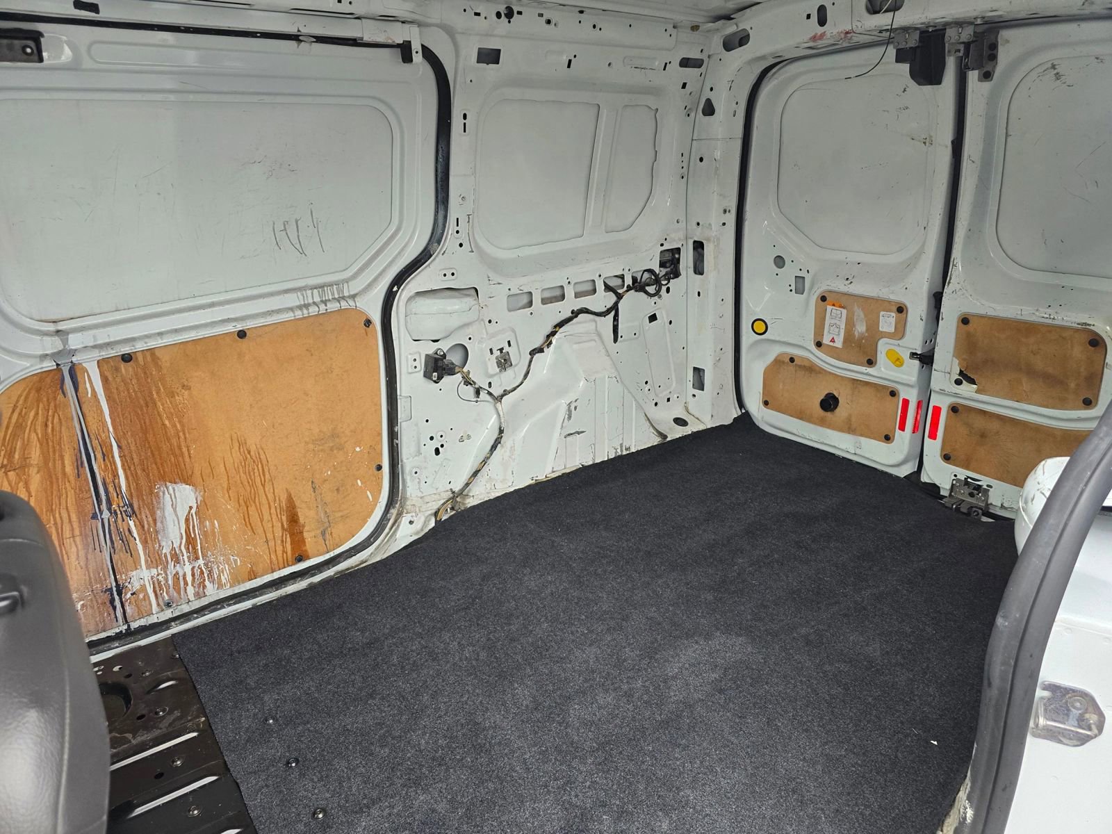 Used 2014 Ford Transit Connect XL image 17
