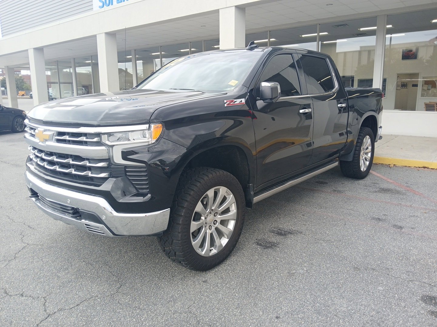 Used 2022 Chevrolet Silverado 1500 LTZ w/ LTZ Premium Package image 1
