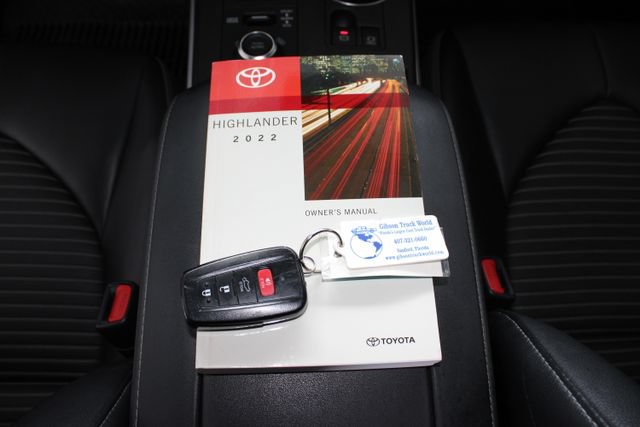 Used 2022 Toyota Highlander XSE AWD/4WD image 27