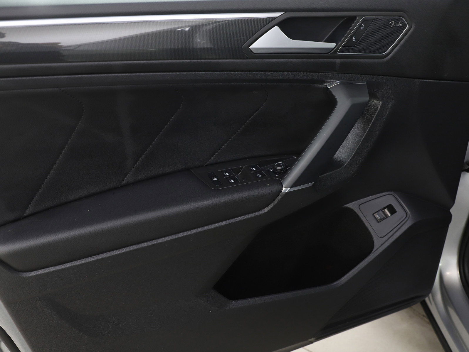 Used 2020 Volkswagen Tiguan SEL Premium R-Line w/ 3rd Row Seat Package image 22