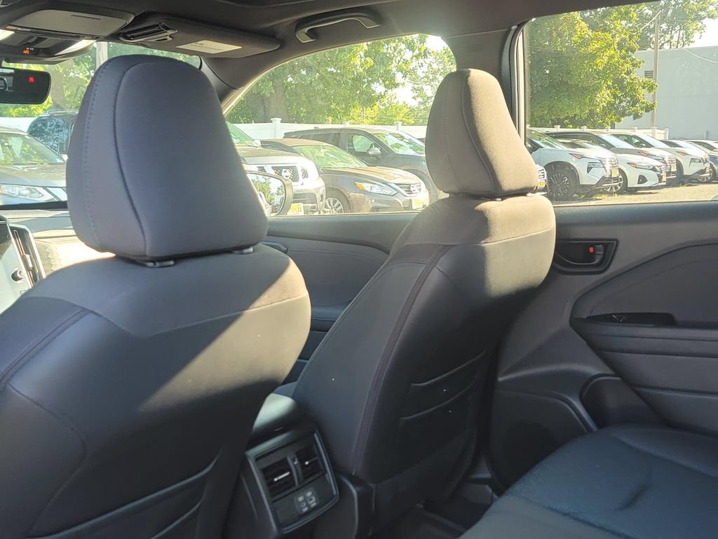 Used 2025 Subaru Forester Premium AWD/4WD image 15