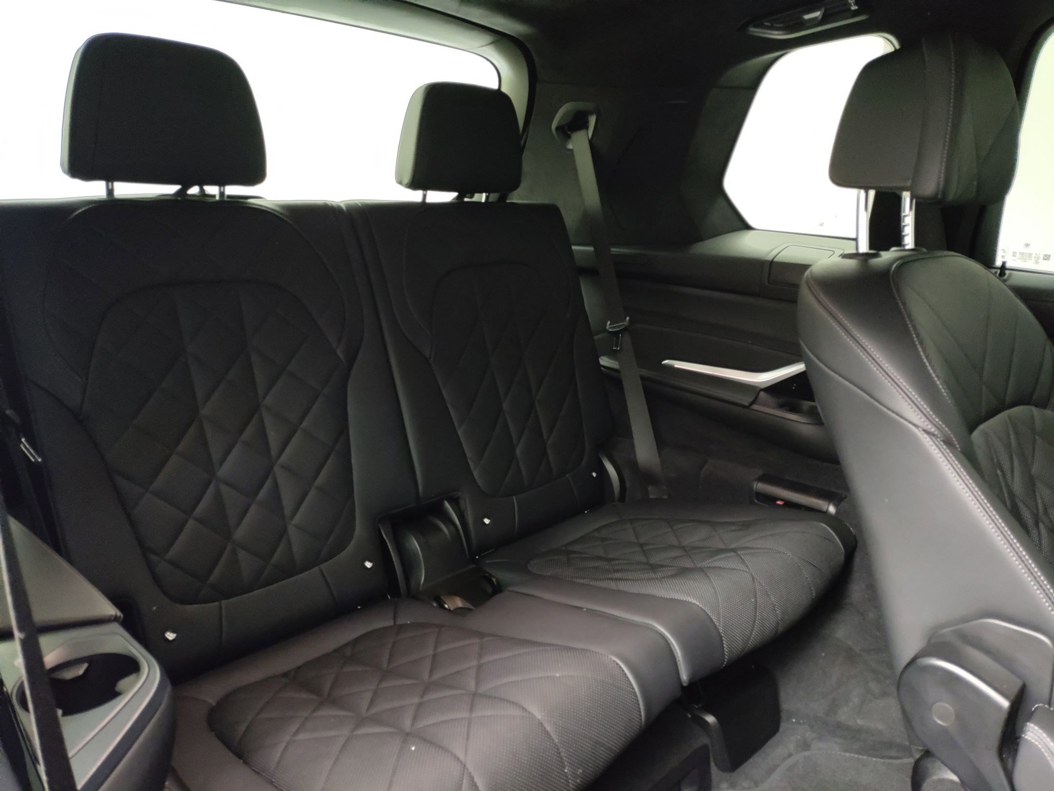 Certified 2023 BMW X7 xDrive40i w/ M Sport Package image 24