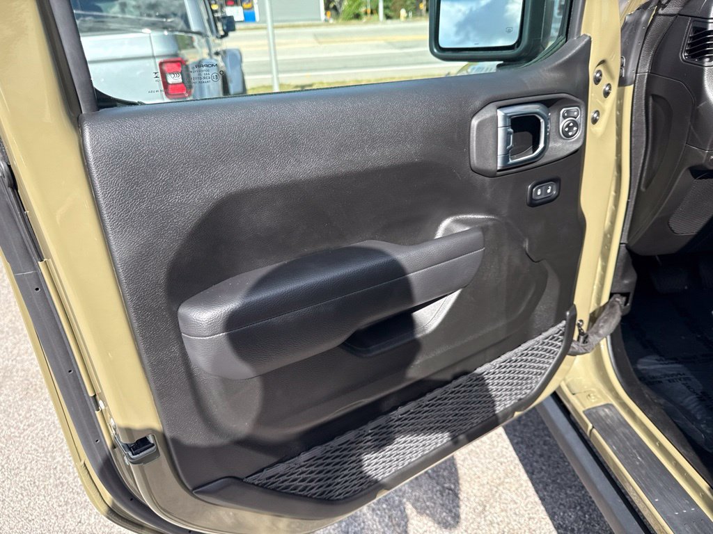 Certified 2025 Jeep Wrangler Unlimited Sport AWD/4WD image 18