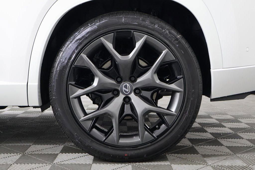 New 2026 Lexus TX 500h AWD image 11