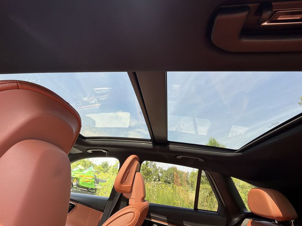 Used 2023 Mercedes-Benz GLC 300 4MATIC image 16
