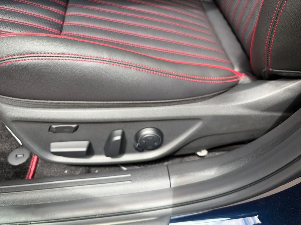 New 2026 Genesis G70 3.3T Sport Prestige AWD/4WD image 13