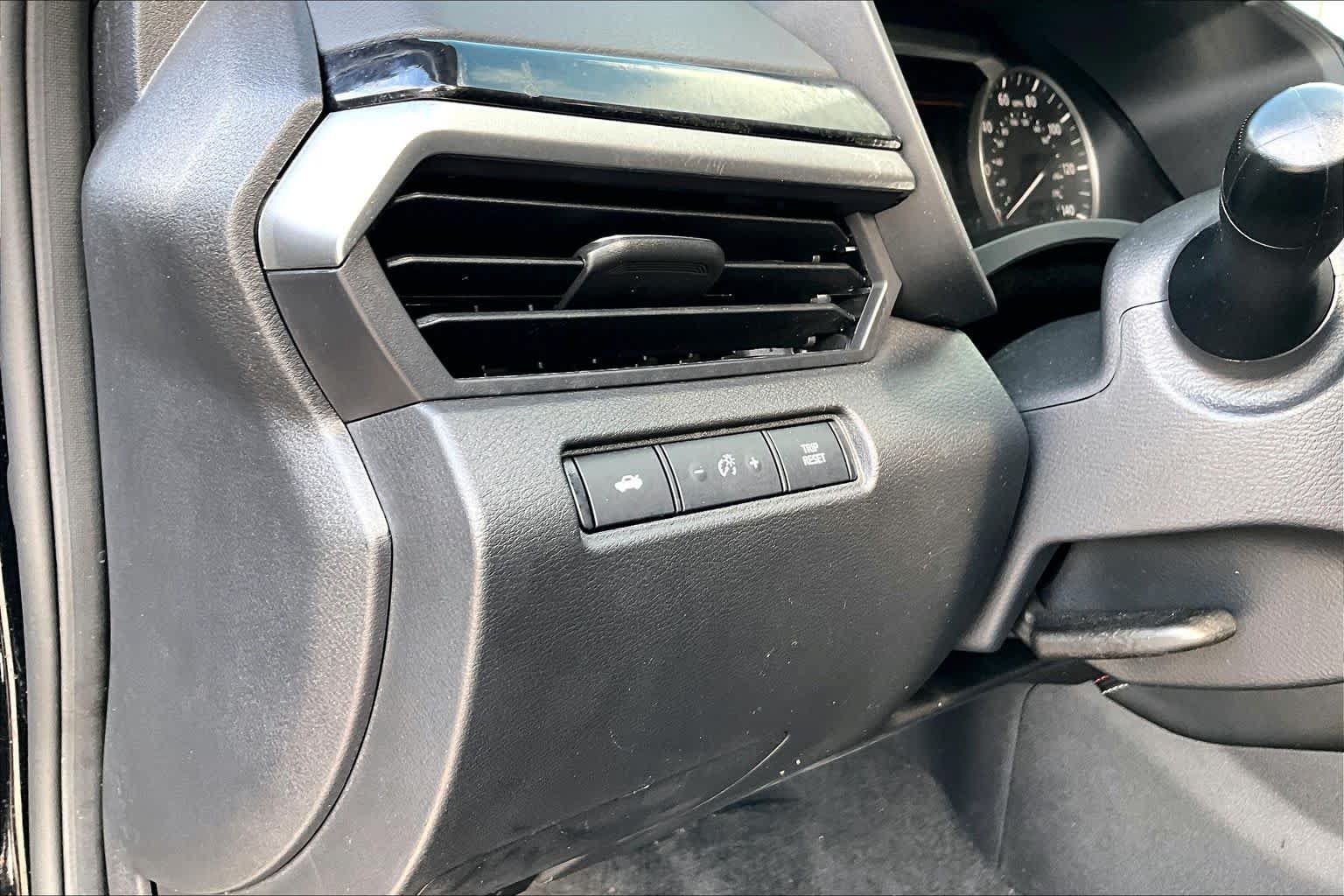 Certified 2024 Nissan Altima 2.5 SR w/ SR Premium Package FWD image 32