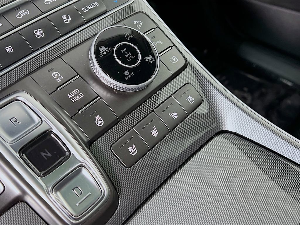 Used 2022 Hyundai Santa Fe Limited image 16