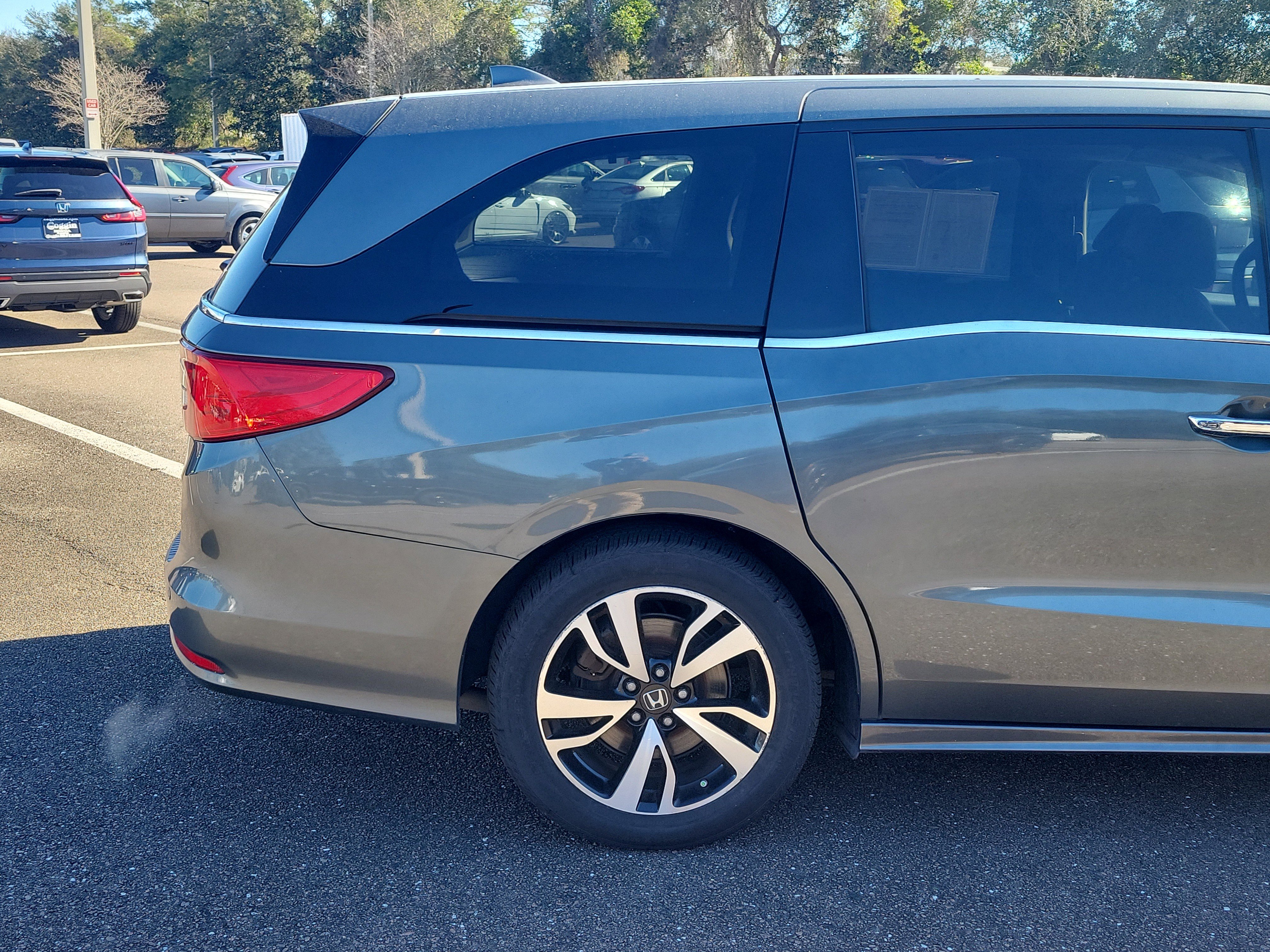 Used 2019 Honda Odyssey Elite image 6