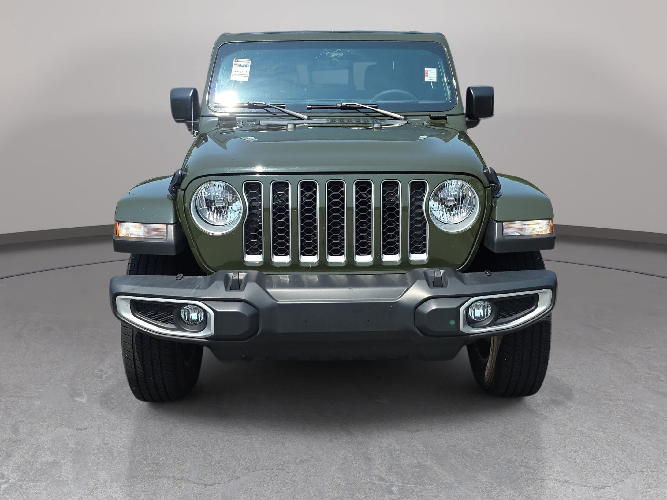 Certified 2023 Jeep Gladiator Overland w/ Popular Equipment Package AWD/4WD image 2