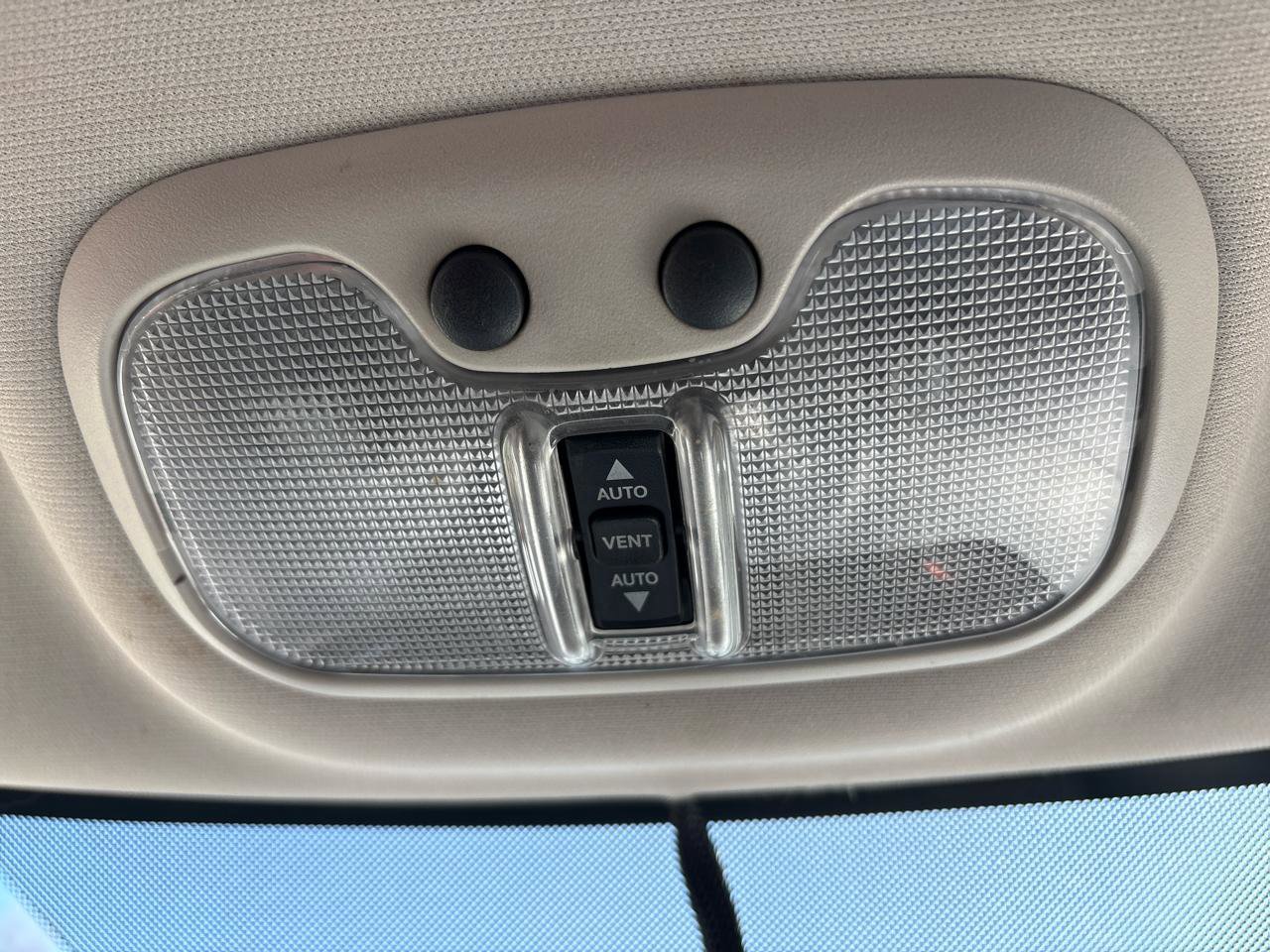 Used 2014 Jeep Patriot High Altitude FWD image 17