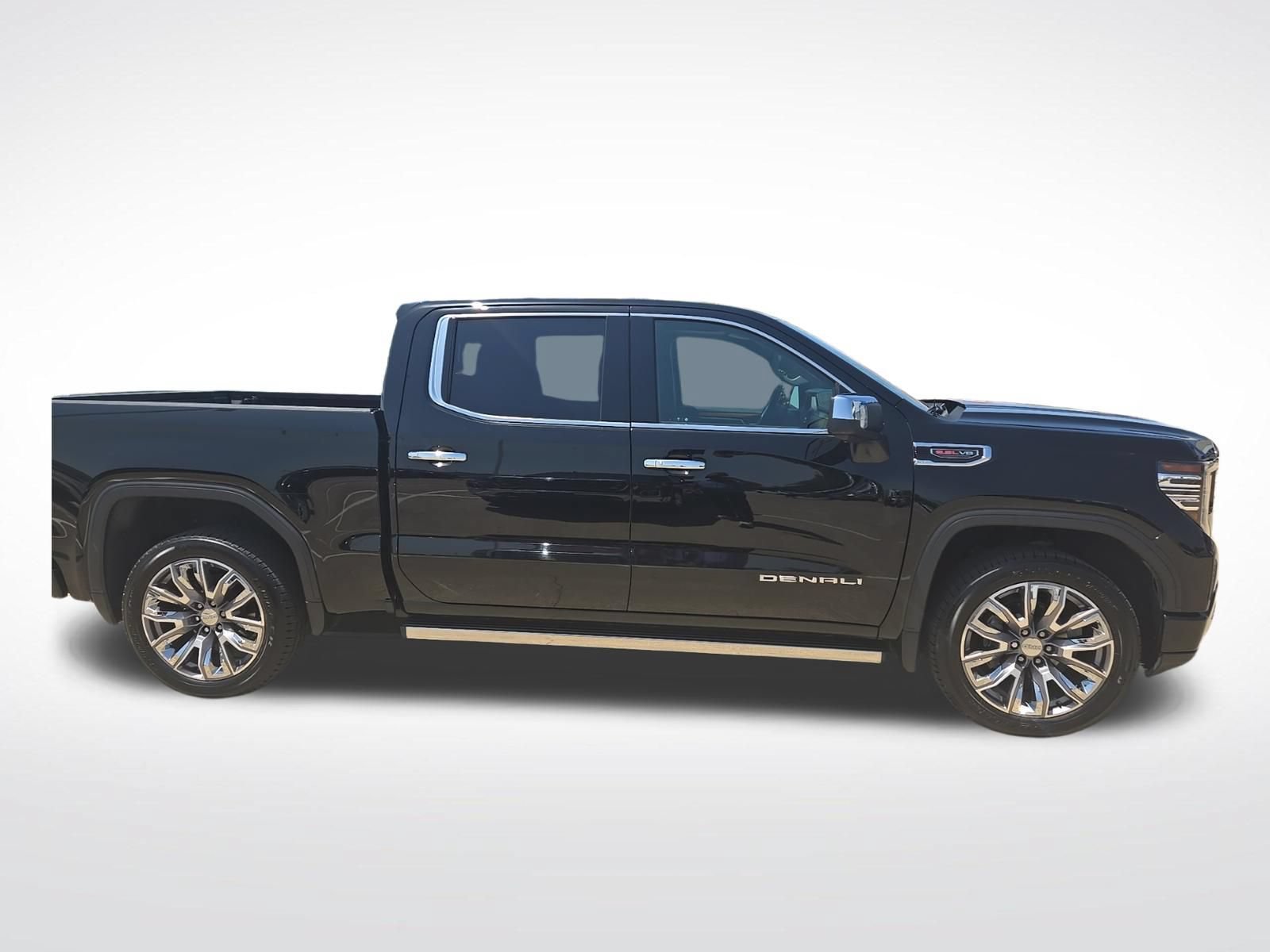 Used 2023 GMC Sierra 1500 Denali w/ Denali Reserve Package AWD/4WD image 4