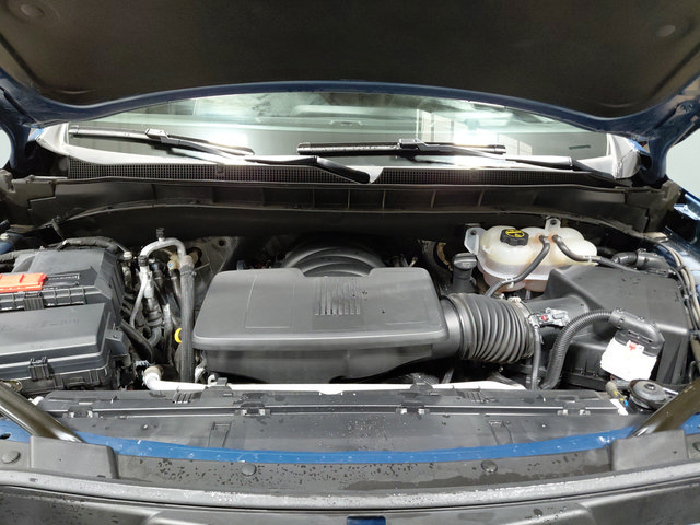 Used 2025 Chevrolet Suburban Premier AWD/4WD image 14