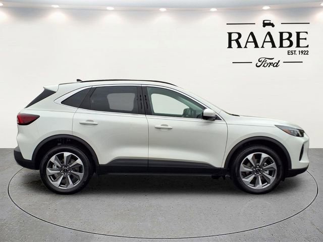 Used 2024 Ford Escape Platinum AWD/4WD image 8