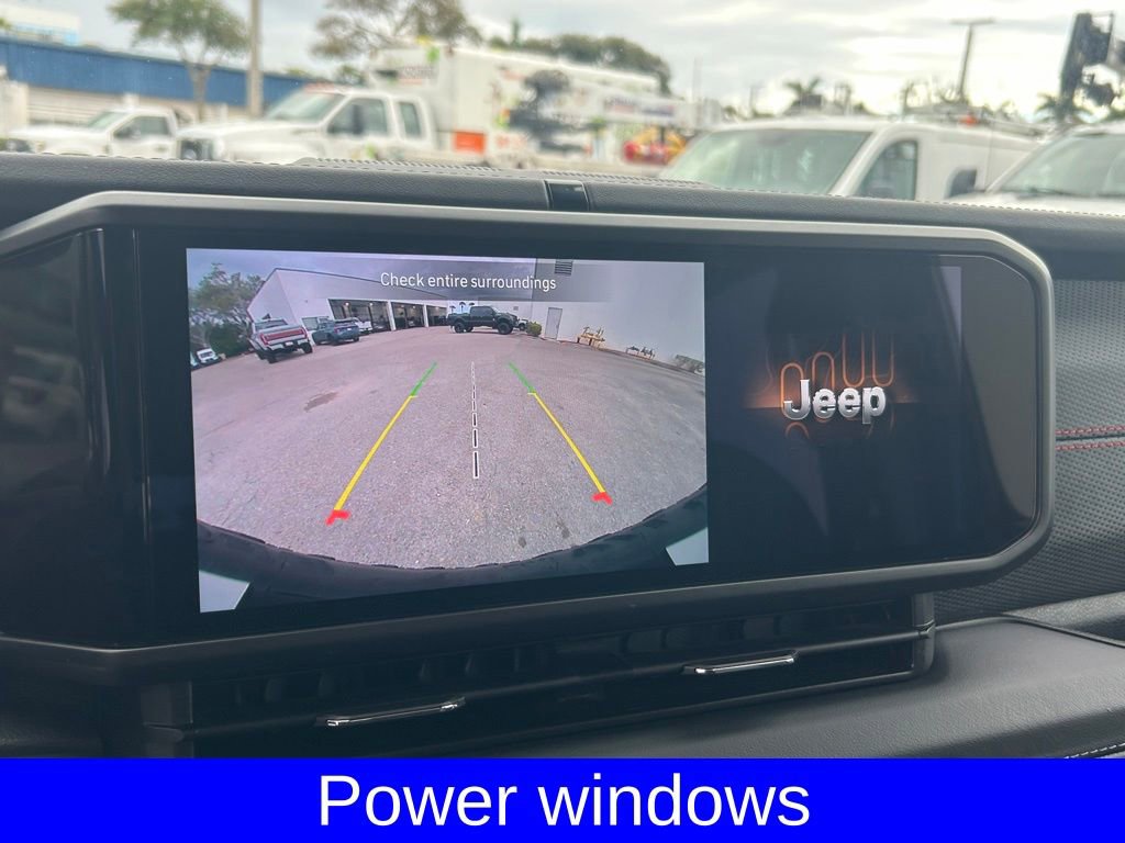 Used 2025 Jeep Wrangler Unlimited Rubicon image 12