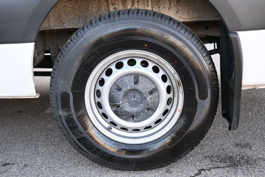Used 2025 Mercedes-Benz Sprinter 2500 image 6