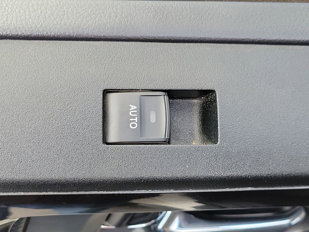 Used 2019 Toyota 4Runner TRD Off-Road Premium AWD/4WD image 18