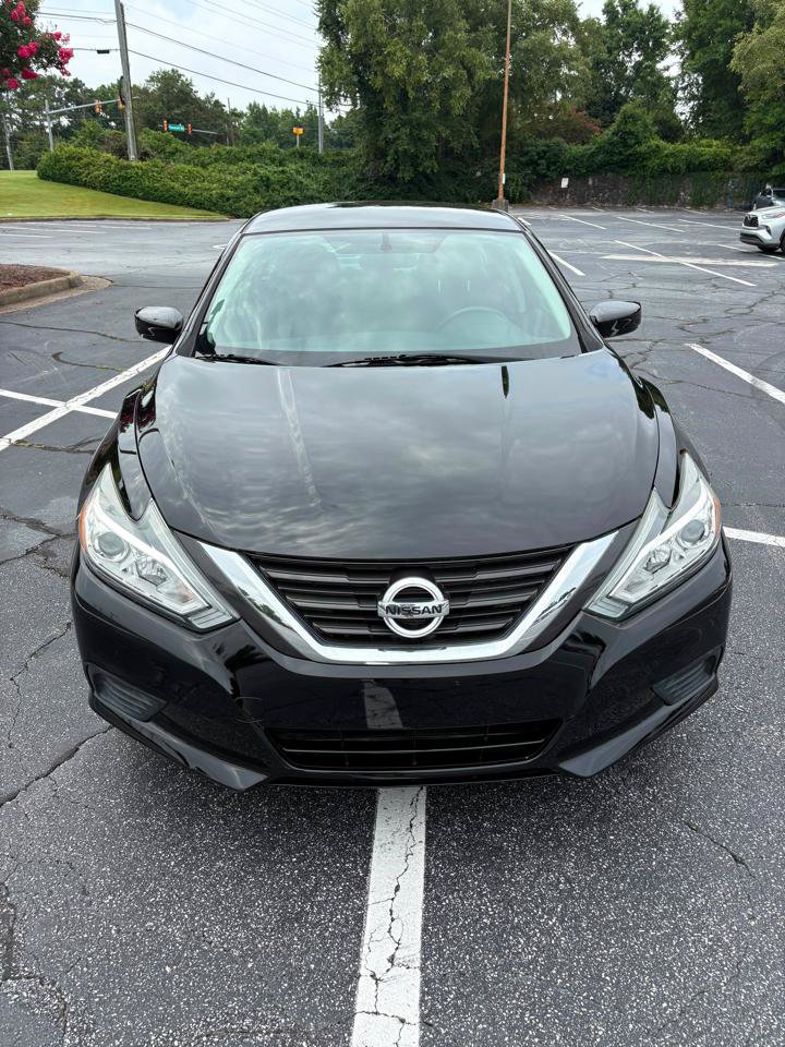 Used 2016 Nissan Altima 2.5 S w/ Power Driver Seat Package FWD image 2