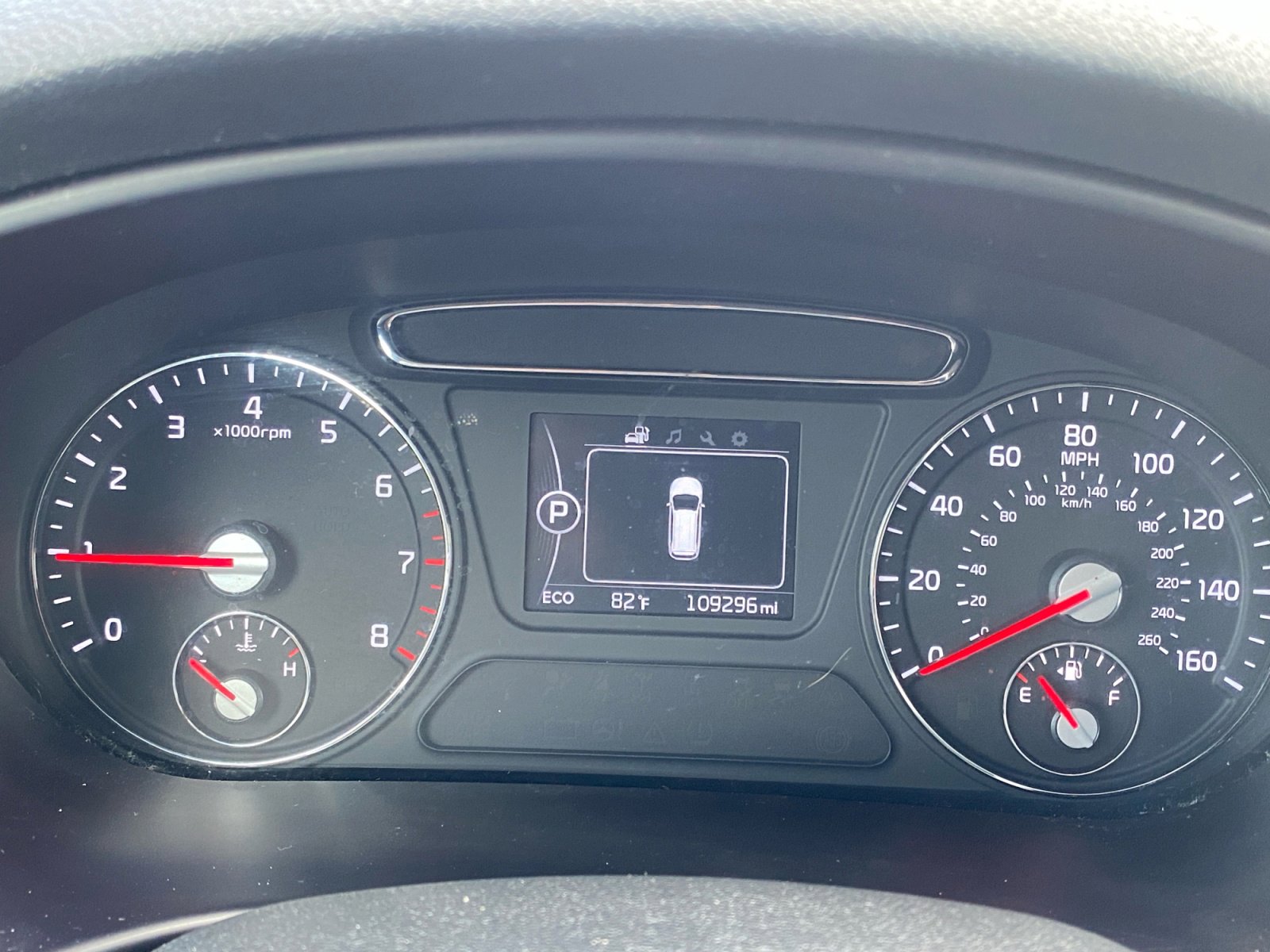 Used 2018 Kia Sorento LX image 2