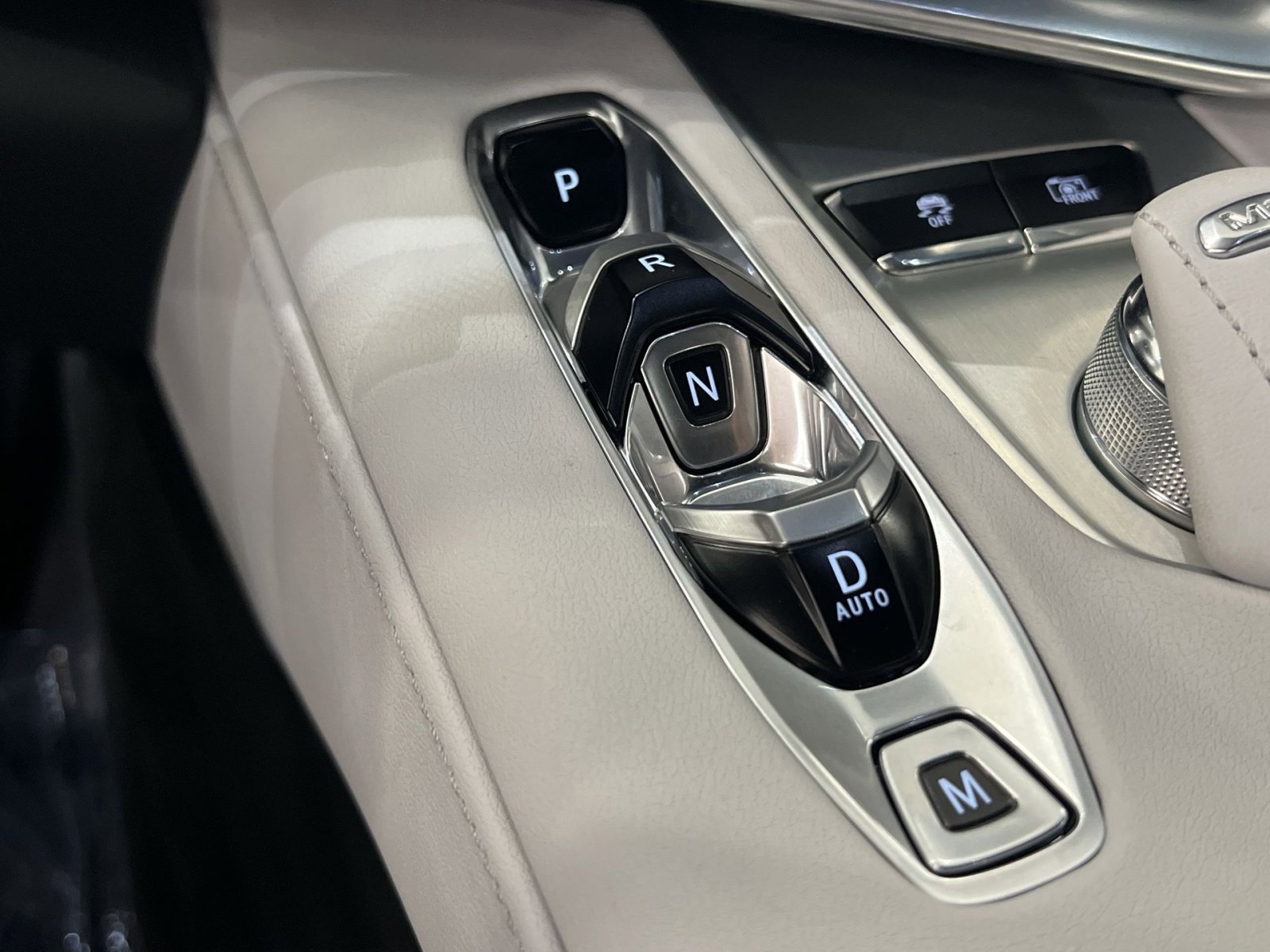 Used 2025 Chevrolet Corvette Stingray w/ Battery Protection Package image 17