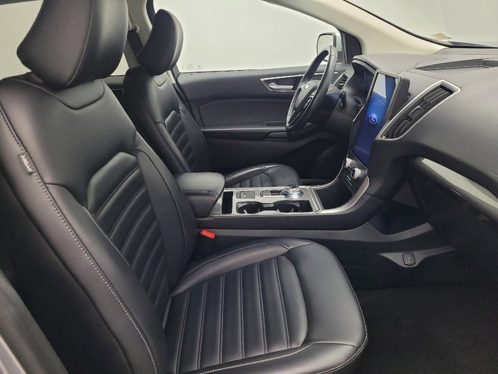 Used 2024 Ford Edge SEL image 21