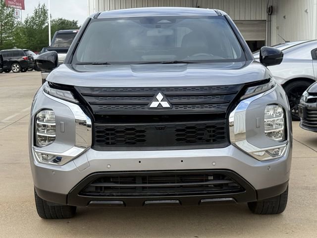 Used 2023 Mitsubishi Outlander SE image 7